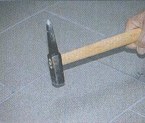 Sondare pavimento con martello sonda-con-martello